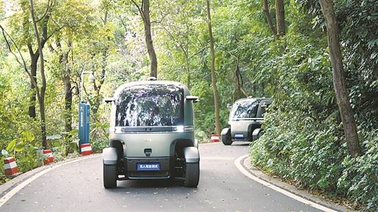 無(wú)人駕駛智能觀光車.jpg